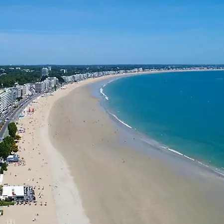 Apartment Au Calme, Centre Ville, Draps, Wifi Pornichet